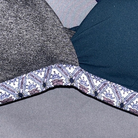 Athleta Inhale Sports Bra Dark Gray Teal Geometric Band Adjustable Straps S - Picture 3 of 7